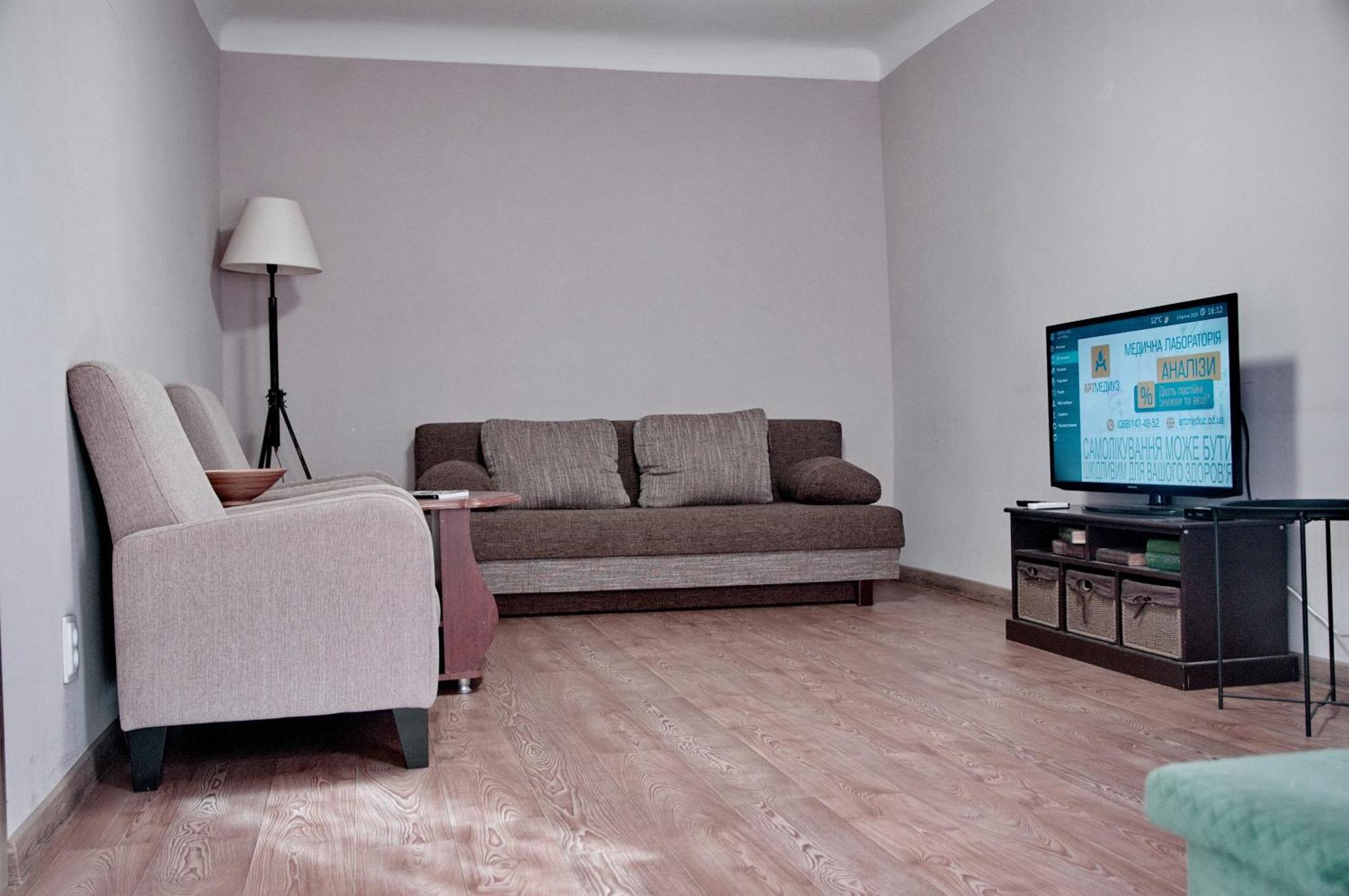 Flat in the city center Odesa Exterior photo